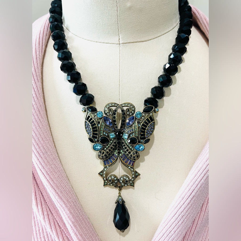 Heidi Daus Butterfly Embrace Swarovski Crystals Drop Necklace 199$